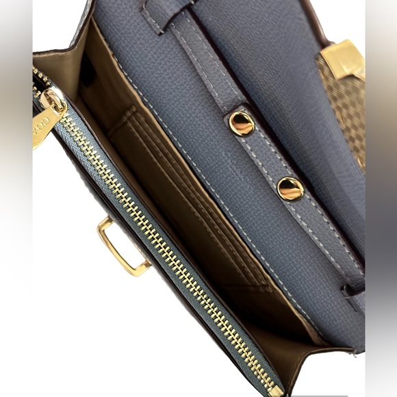 Authentic Coach 2 in 1 Clutch/Crossbody bag - Picture 8 of 13